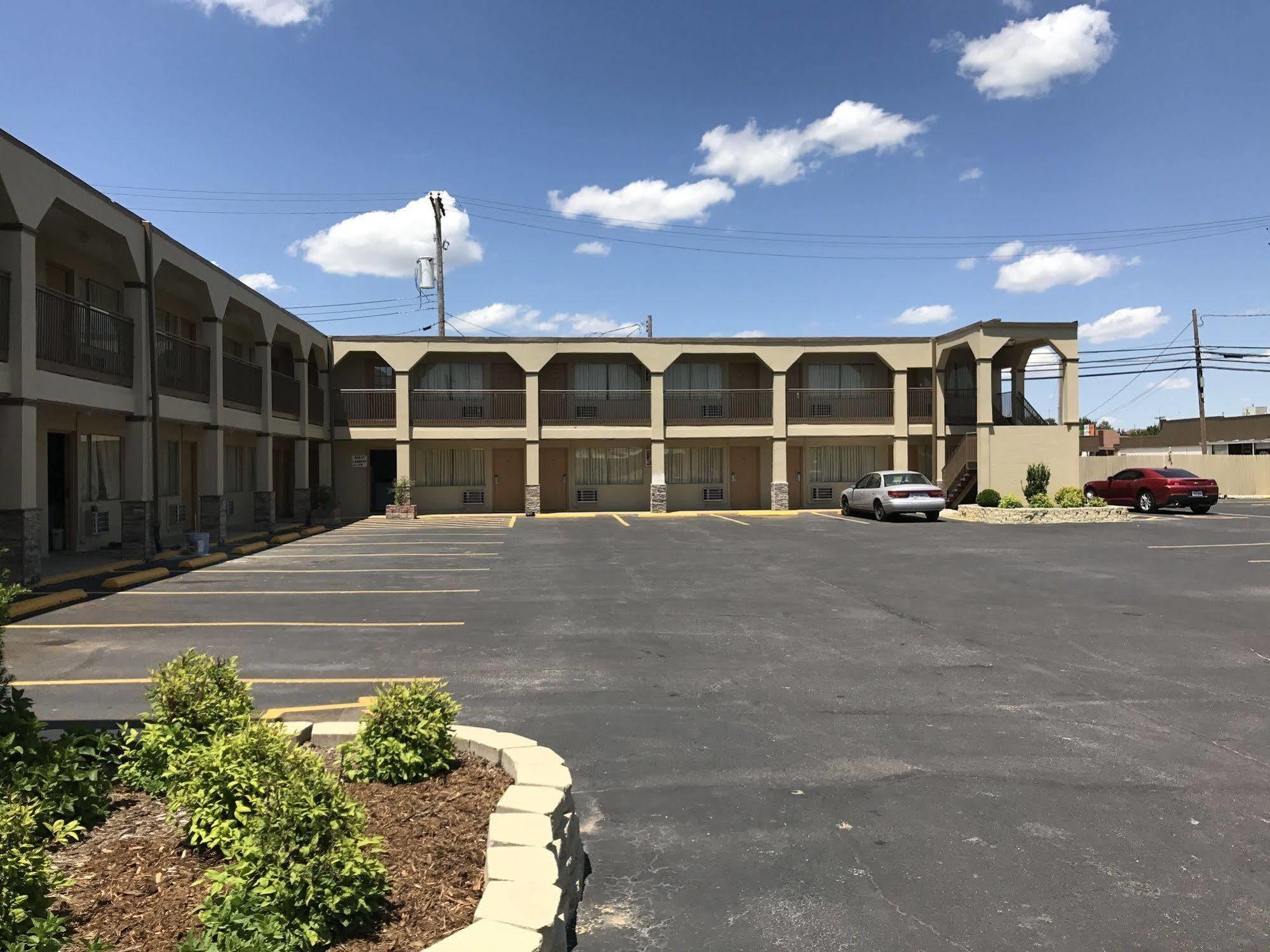 Hutchinson Inn Exterior photo
